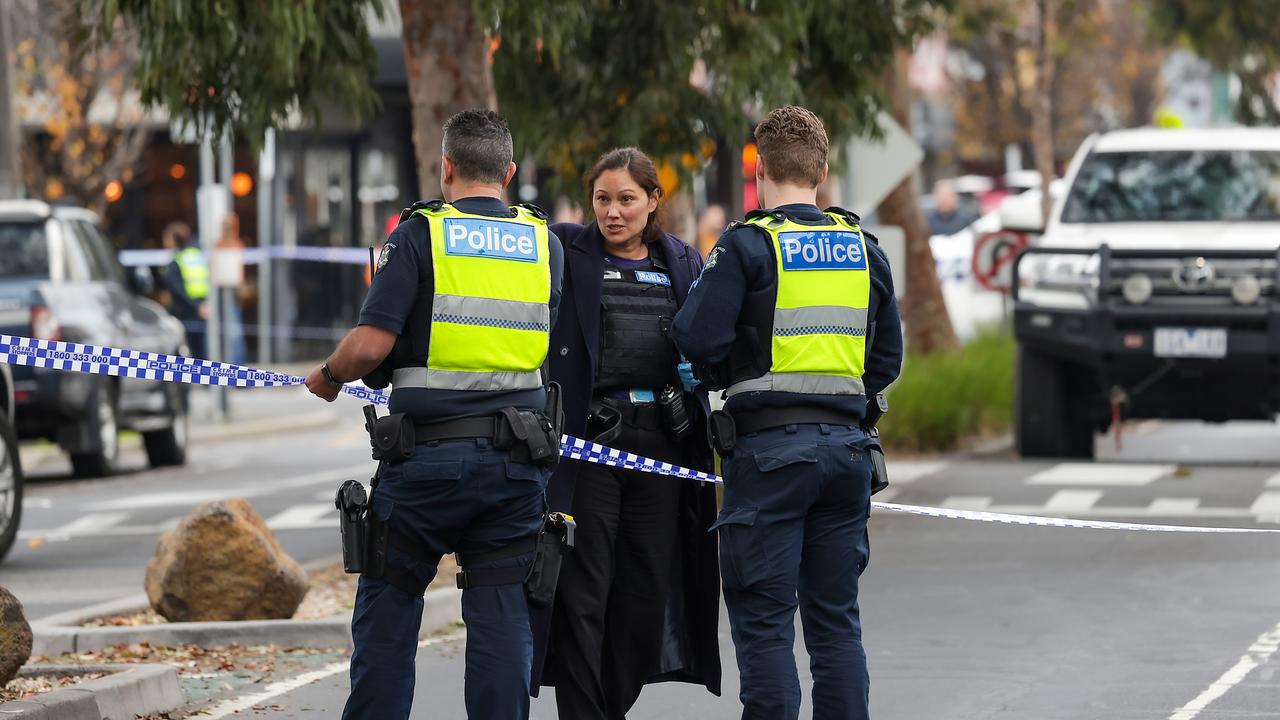 Police were called to the scene at 2pm. Picture: NewsWire/Ian Currie