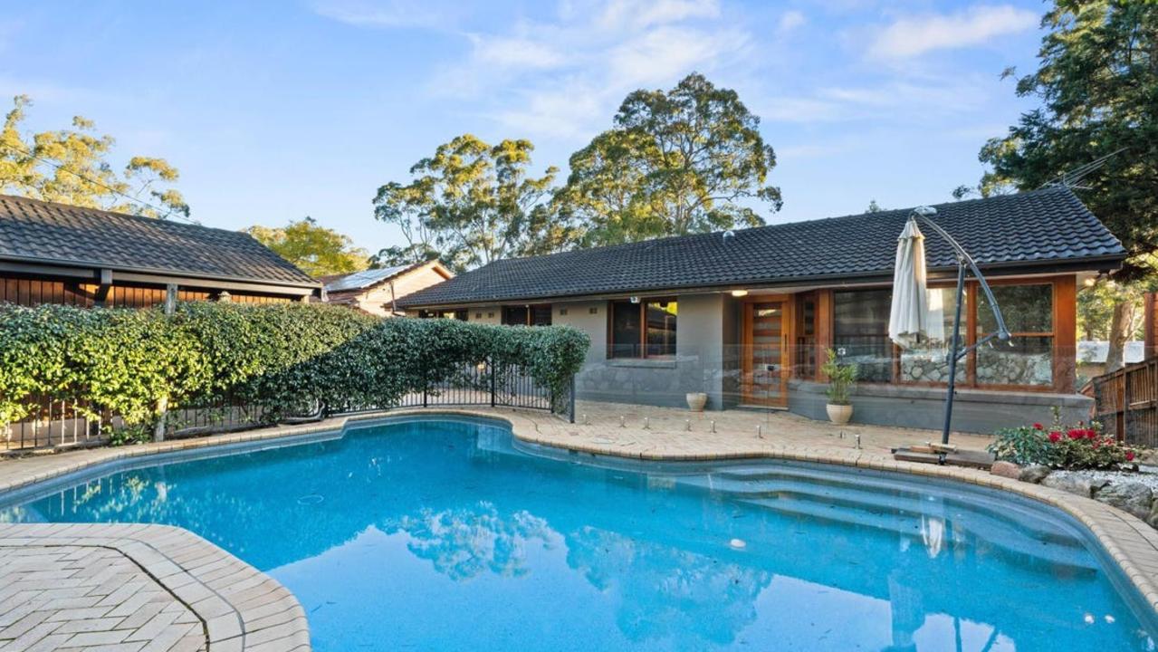 This Sydney house was listed in for $250 per week less than the rent advertised in January.