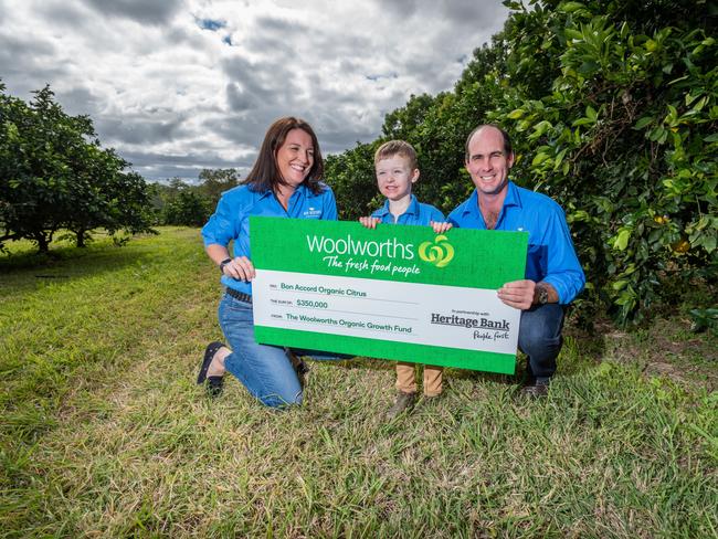 Bon Accord Organic Citrus' Will and Anna McLay with their son Hugh. Photo/Woolworths.