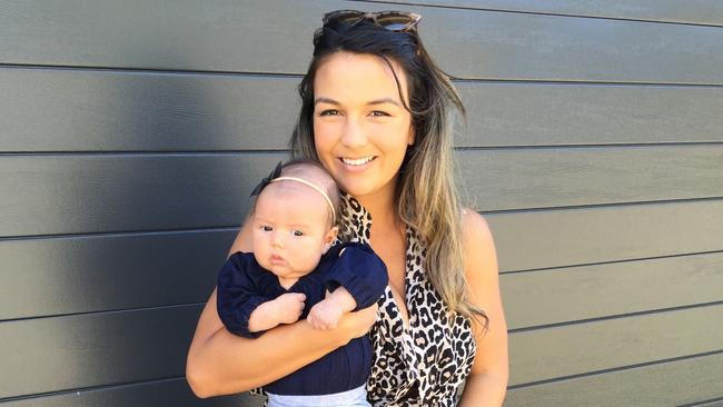 Revie Jane Schulz with her daughter
