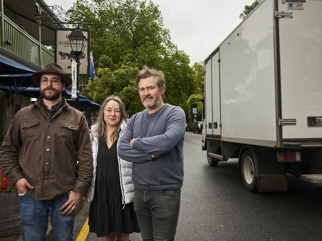 Hahndorf locals: Fine, we’ll fix the traffic jam ourselves