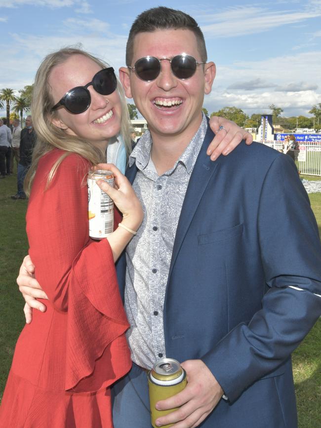 Out and About on Grafton Cup day 2021