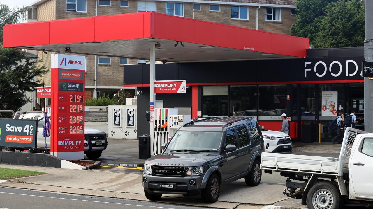 High fuel prices are seen in Sydney's South Coogee. Picture: NCA NewsWire / Nicholas Eagar