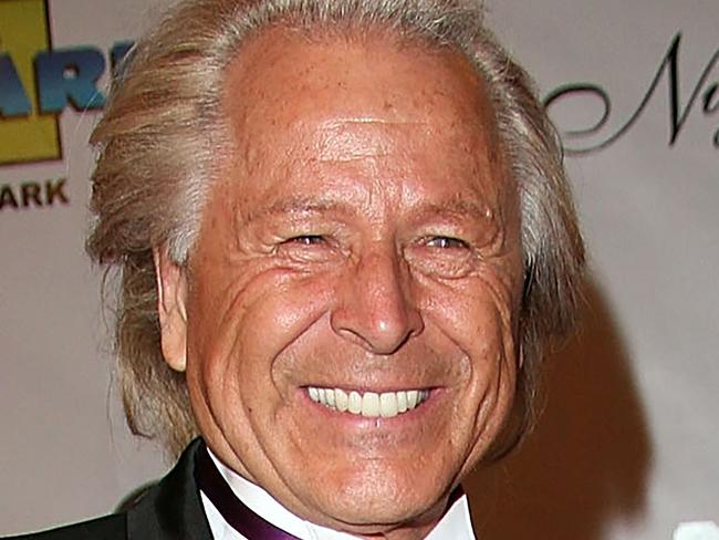 (FILES) In this file photo taken on February 25, 2007, fashion designer Peter Nygard attends the 17th Annual Night Of 100 Stars Oscar Gala in Beverly Hills, California. - Canadian police announced on December 15, 2020 the arrest of fashion executive Peter Nygard at the request of the US justice system, which is seeking his extradition to stand trial for sex crimes (Photo by Chad Buchanan / GETTY IMAGES NORTH AMERICA / AFP)