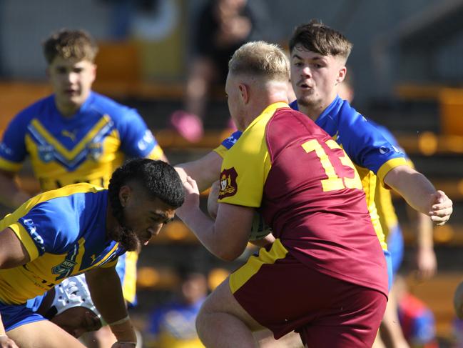 Alexander Stephenson charges the ball forward for Country. Picture: Warren Gannon Photography