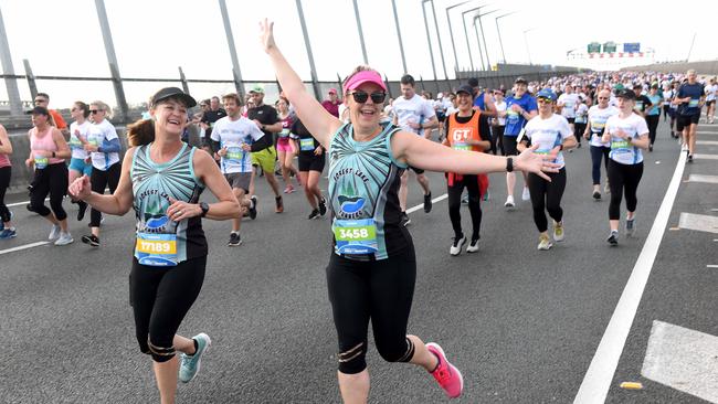 Runners and Walkers coming down the bridge for the Bridge 2 Brisbane fun run. Sunday August 28, 2022. Picture, John Gass