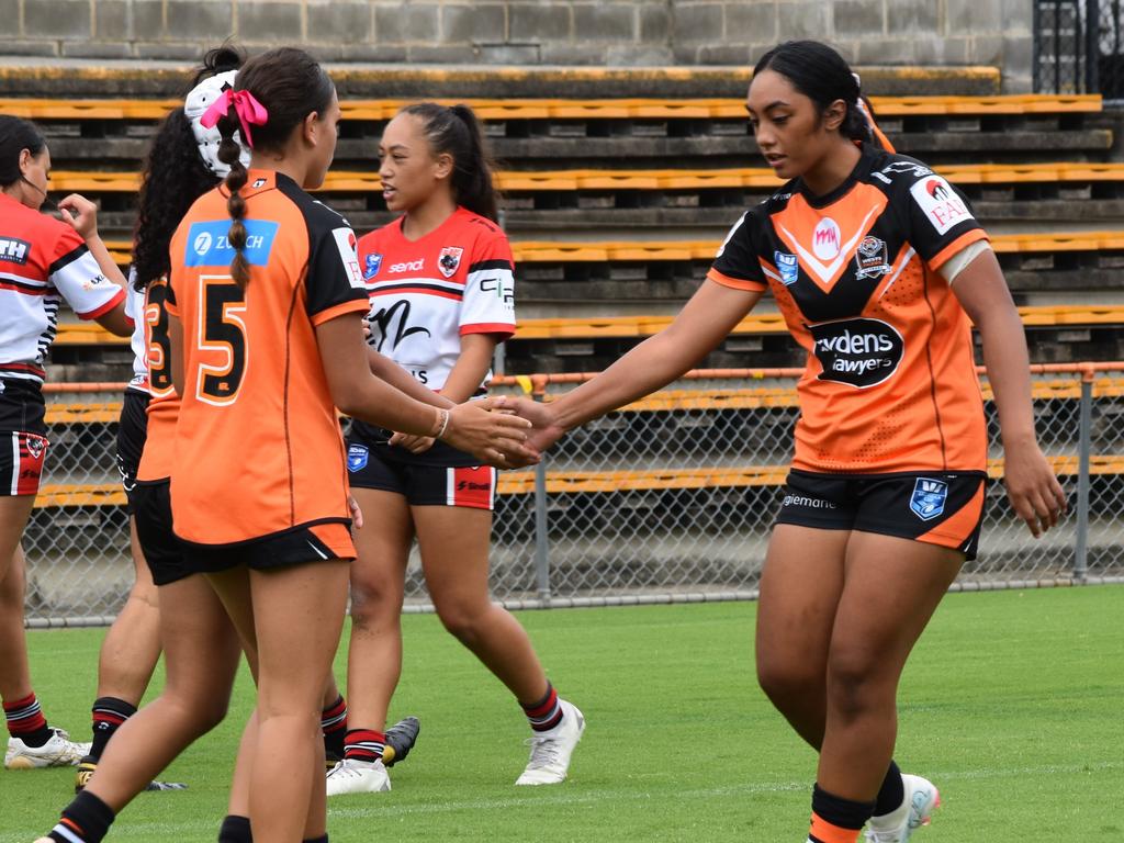 Sakari Ritchie and Lucyannah Luamanu-Leiataua (right) are tipped to feature in the finals for the Wests Tigers. Picture: Sean Teuma