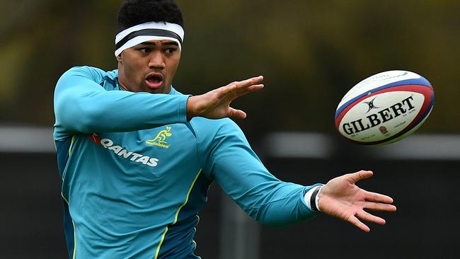 LONDON, ENGLAND - NOVEMBER 14:  Jordan Uelese of Australia releases a pass during a training session at the Lensbury Hotel on November 14, 2017 in London, England. (Photo by Dan Mullan/Getty Images)