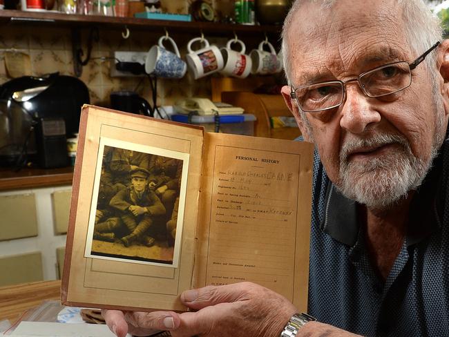 100 Stories of Anzac initiative. Blair Athol resident Bob Carne (pictured) with WW1 pictures and diary from his father, Harold Carne, who fought in the 1st World war. Picture Campbell Brodie.