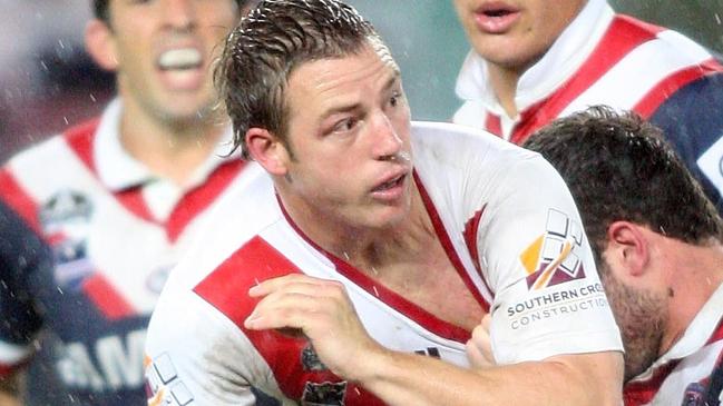 Stuart Webb offloads during the NRL Round 26, Sydney Roosters v St George Illawarra Dragons match at Sydney Football Stadium, on Friday, Sept. 5, 2008. (AAP Image/Action Photographics, Robb Cox) NO ARCHIVING, EDITORIAL USE ONLY