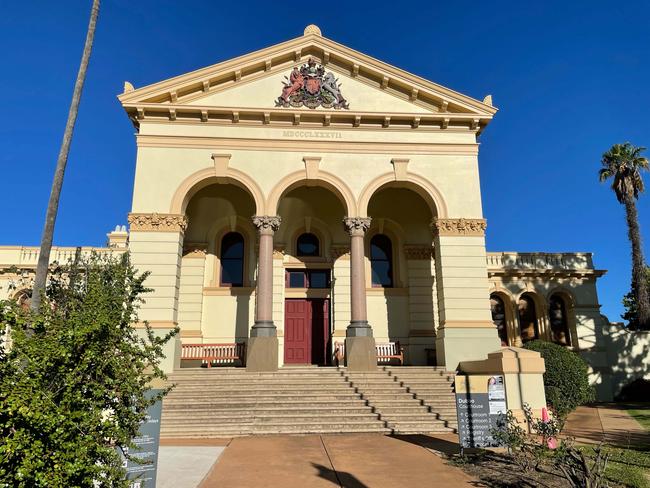 Dubbo Courthouse