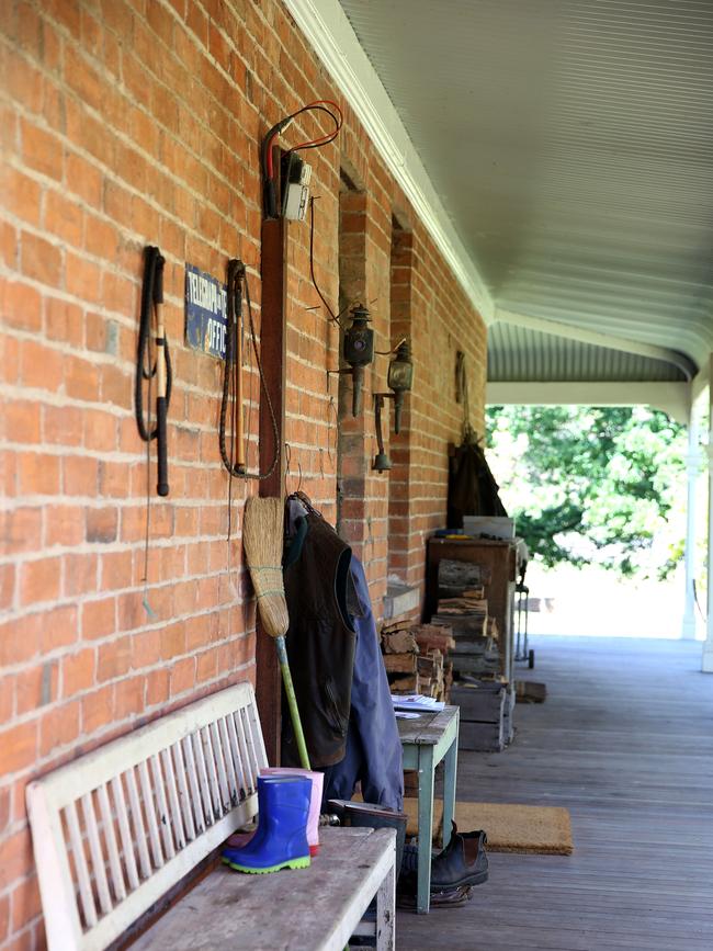 Glenfalloch station veranda.