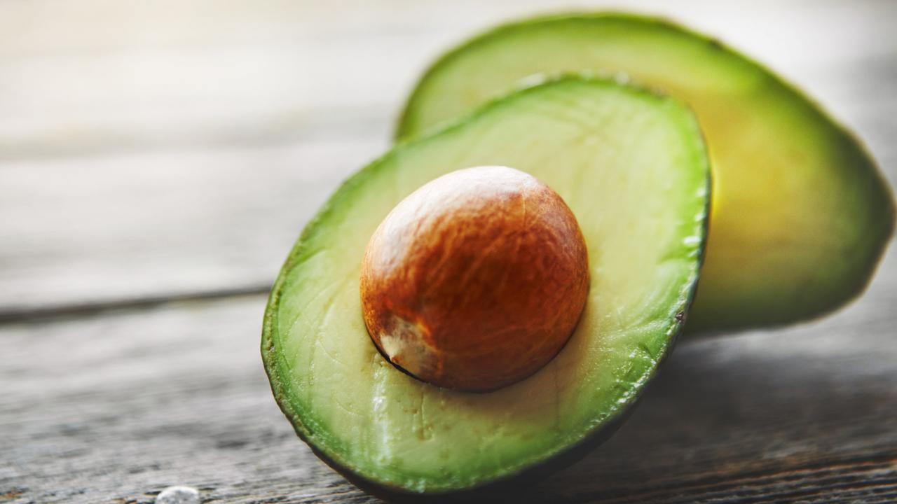 The ideal breakfast should consist of healthy fats such as avocado.