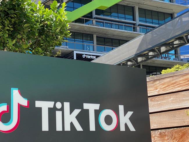 TikTok hits a billion active users