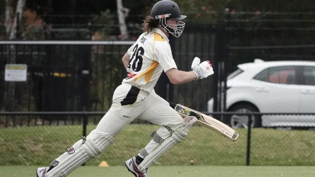 Mentone batter William Peake. Picture: Valeriu Campan