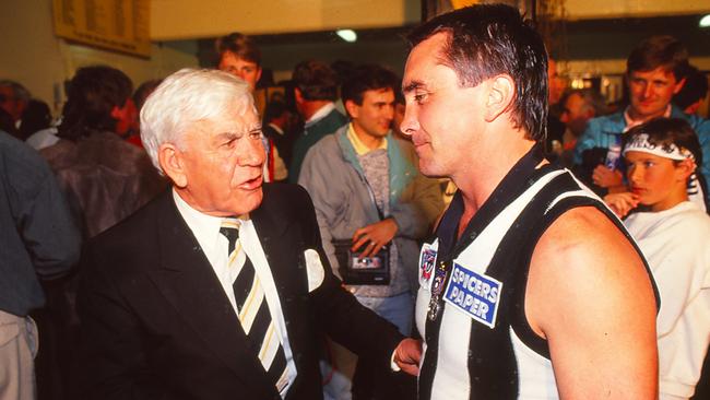 Tony Shaw with Lou Richards after the 1990 Grand Final victory. Picture: Getty Images