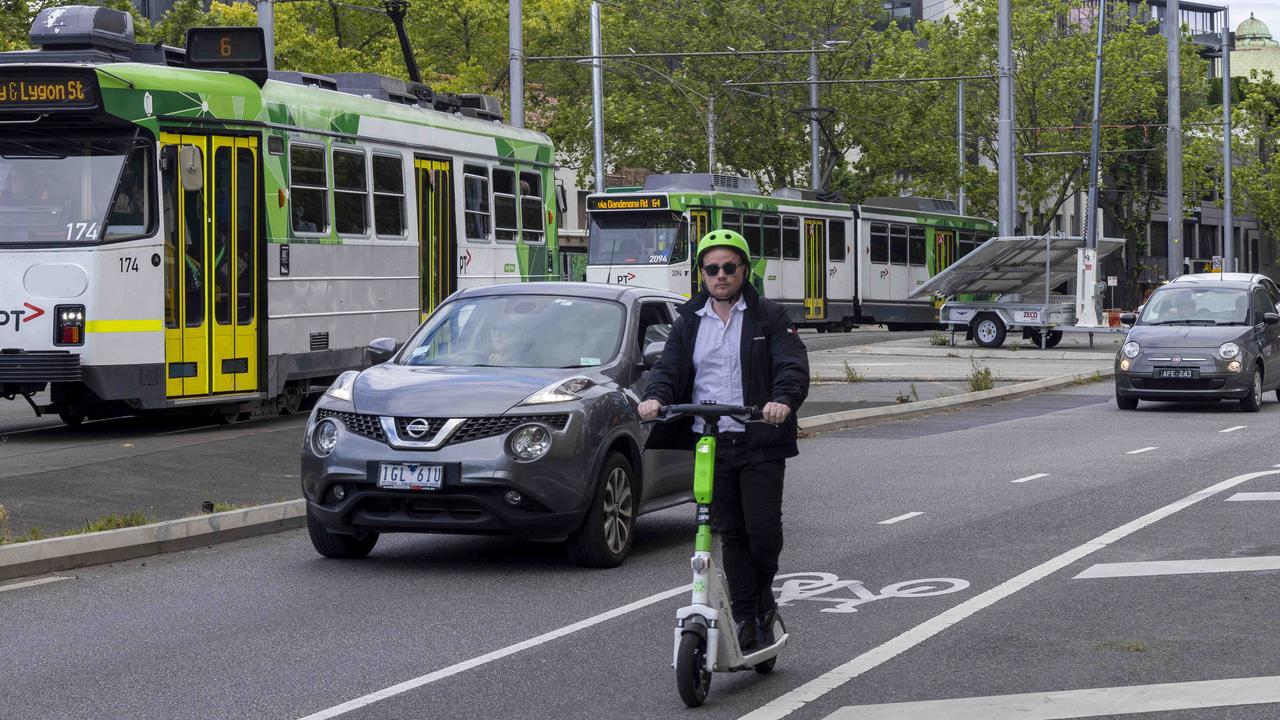 St Kilda Rd closure Construction at Anzac Station to close part of