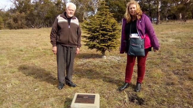 Gordon Griffiths, 91, and his daughter Gail Foster visited the memorials to Mr Griffiths' uncle Albert Scurrah on the Soldiers' Memorial Avenue centenary day on August 3.