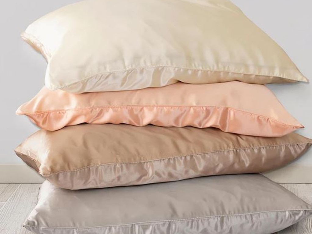 5 Reasons Why You Should Avoid Sleeping on a Cotton Pillowcase – Dore & Rose