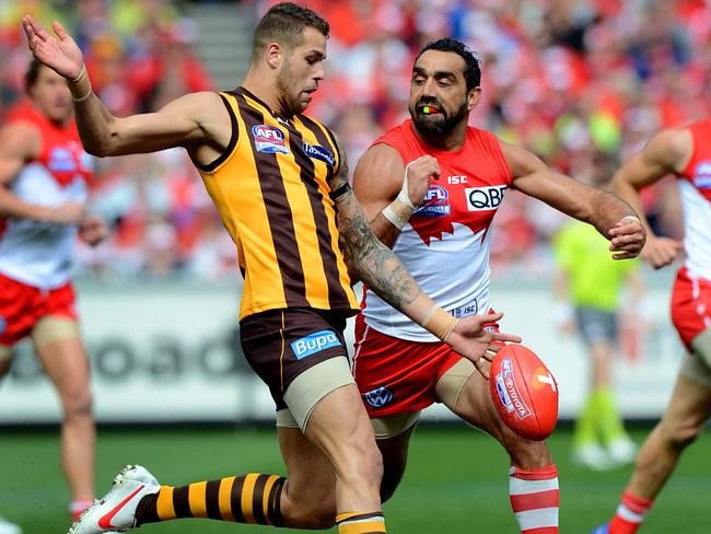 Two titans of the game, Lance Franklin and Adam Goodes, squared off in the 2012 grand final.