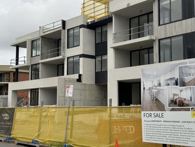 Construction has stopped on these apartments at 44-50 Falkinder Ave Paradise Point. Picture: Kathleen Skene