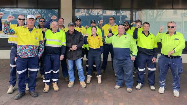 Members of the AWU in Dubbo gathered at the Band Rotunda as part of a statewide 24-hour strike for better wages and working conditions. Picture: Aymon Bertah