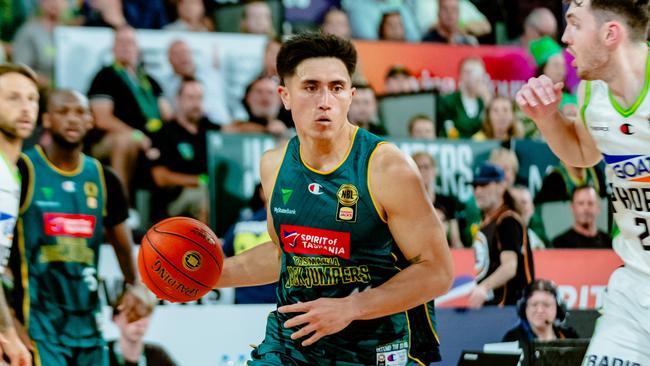 HOBART, AUSTRALIA - JANUARY 5: Reuben Te Rangi during the round 15 NBL match between Tasmania Jackjumpers and South East Melbourne Phoenix at MyState Bank Arena, on January 5, 2025, in Hobart, Australia. (Photo by Linda Higginson/Getty Images)