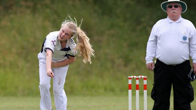 Shelby Muir bowling during the under-11s junior cricket grand final between Tahmoor and Campbelltown Westerners at Jackson Park Woodbine. Picture: Jonathan Ng.