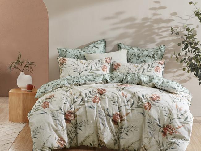 Logan & Mason Elise Quilt Cover SetElevate your bedroom oasis with the Logan & Mason Elise Quilt Cover Set. Inspired by an elegant array of watercolour florals, this stunning reversible print is perfect for the nature lover seeking a serene escape from the hustle and bustle of everyday life. Shades of sage, olive and russet create an earthy and inviting atmosphere, while flat green piping trim adds the finishing touch of sophistication. Available in-store and online at Spotlight, transform your sleep space into a tranquil haven with Elise.80599432	L&M ELISE QCS,SGE,QB	150.00	AUD80599433	L&M ELISE QCS,SGE,KB	170.00	AUD80599434	L&M ELISE QCS,SGE,SKB	200.00	AUD80599435	L&M ELISE P/CASE,SGE,EURO	40.00	AUDhttps://www.spotlightstores.com/bedroom/bed-linen/quilt-covers/logan-mason-elise-quilt-cover-set/BP80599433-sage