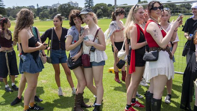 Many wore hats and sensible but stylish footwear. Picture: NewsWire / Simon Bullard