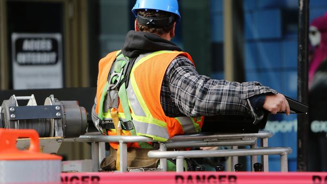 Many worksites across the Gold Coast were shut down after cranes were found to be non-compliant.