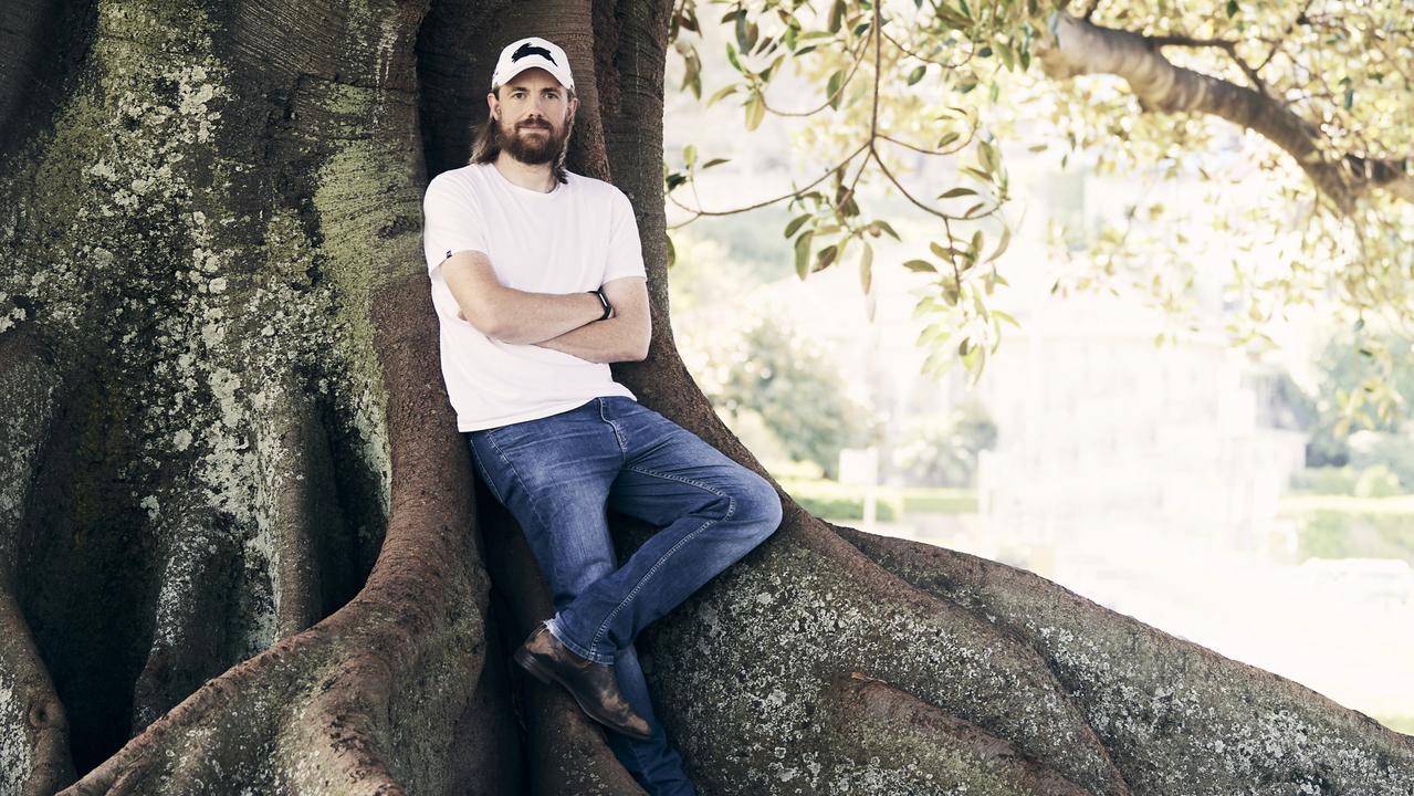 Tech billionaire Mike Cannon Brookes sparks AGL Energy s green