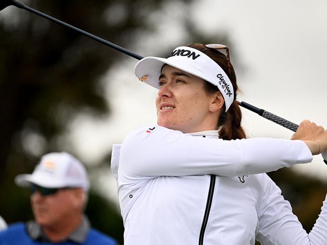 Australia's Hannah Green tees off during the first round of the Australian Open golf tournament at the Kingston Heath course in Melbourne on December 1, 2022. (Photo by William WEST / AFP) / -- IMAGE RESTRICTED TO EDITORIAL USE - STRICTLY NO COMMERCIAL USE --