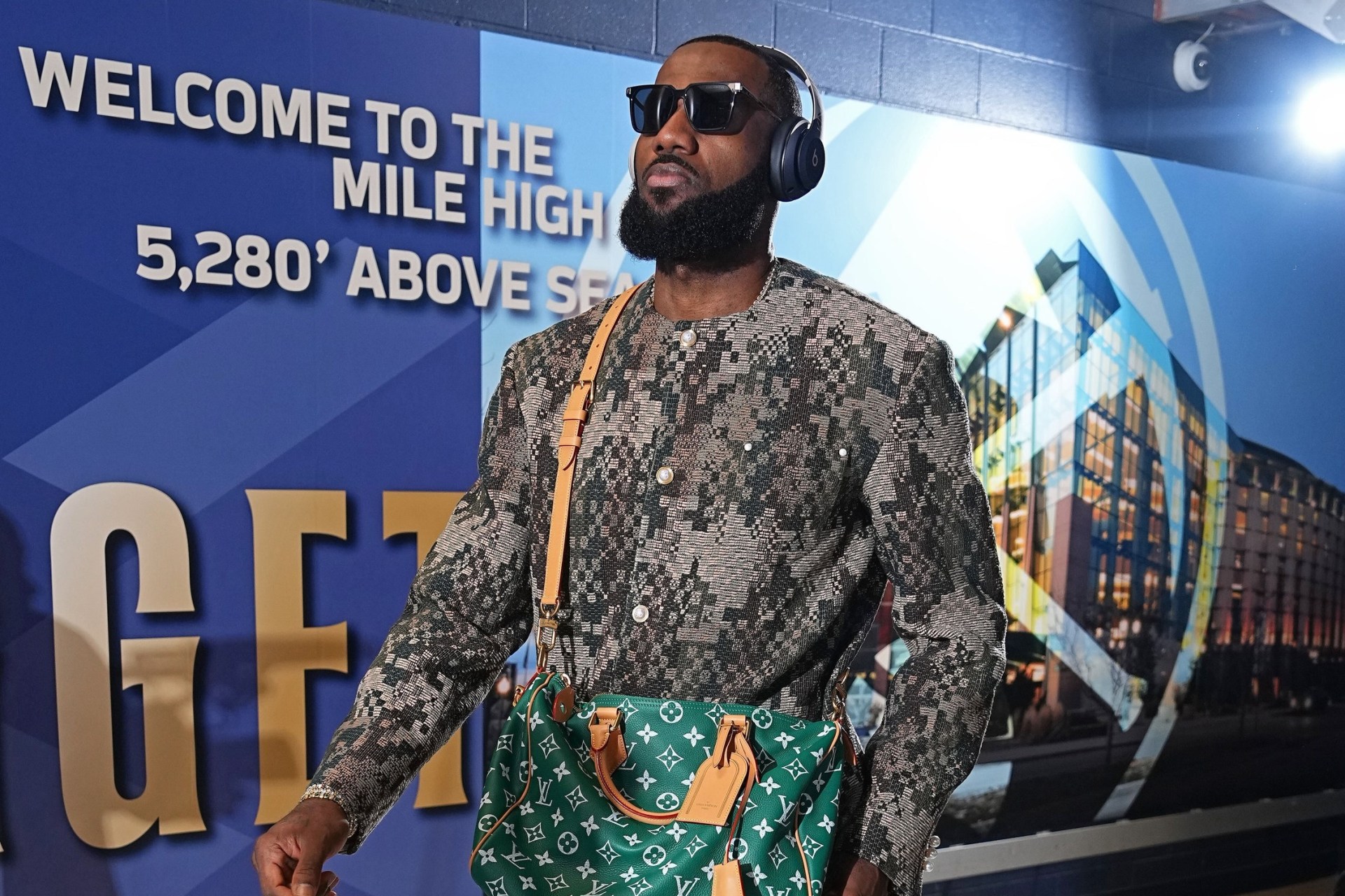 LeBron James Wore a $45,000 Louis Vuitton Fit to Celebrate His New LV  Campaign - GQ Australia