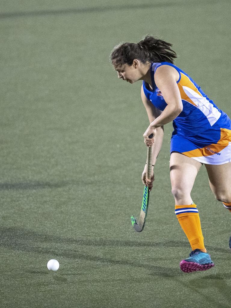 Maggie Pembroke for Newtown. A1 Women , Toowoomba Hockey grand final. Newtown vs Rangeville. Saturday, September 10, 2022. Picture: Nev Madsen.