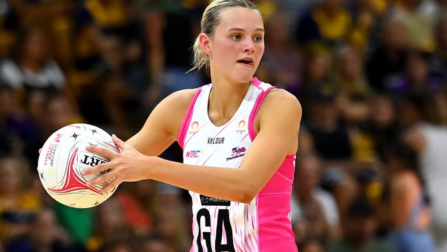 Tippah Dwan in action during the round three Super Netball match between the Sunshine Coast Lightning and the Adelaide Thunderbirds. Photo: Getty Images