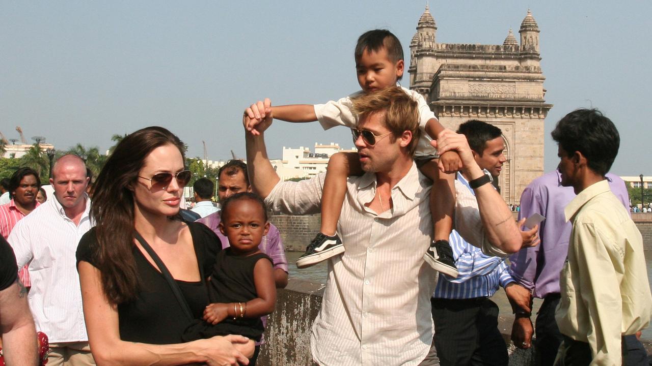 Angelina Jolie holds Zahara in India in 2006