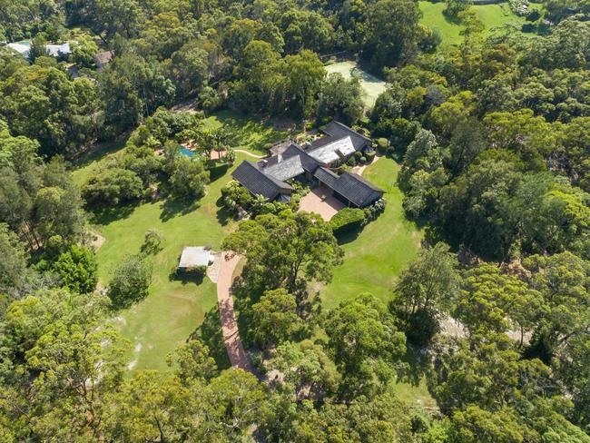 An aerial shot of 259 aumuna Rd, Terrey Hills going to auction in June.