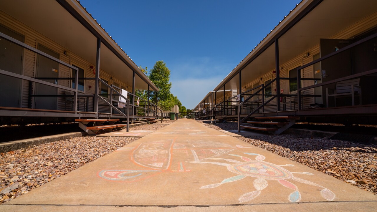 Melbourne arrivals in Darwin forced into mandatory quarantine