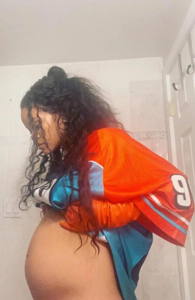 Rihanna revealed her baby bump online. Picture: Instagram/rihannaofficlal