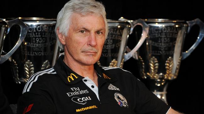 Mick Malthouse will return to Collingwood to help the players mentally prepare for the Anzac Day blockbuster against Essendon.