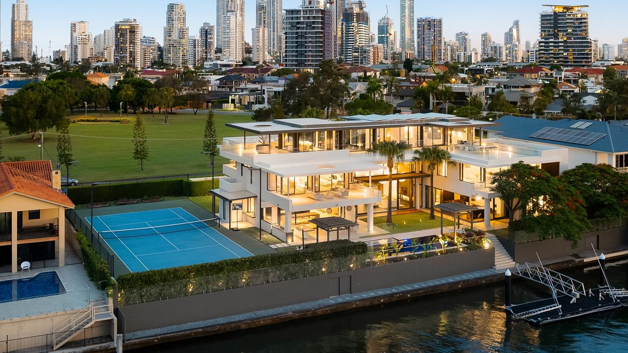 8 Southern Cross Drive, Surfers Paradise has sold under the hammer