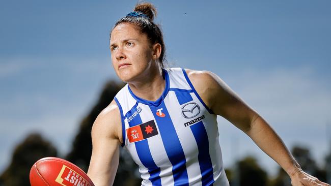 North Melbourne captain Emma Kearney will return from a near eight-week absence to lead the Roos in Saturday’s preliminary final against Port Adelaide. Picture: Dylan Burns / Getty Images