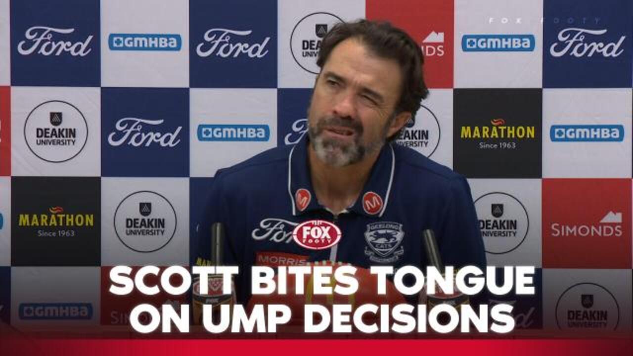 Late umpire drama dominates thriller
