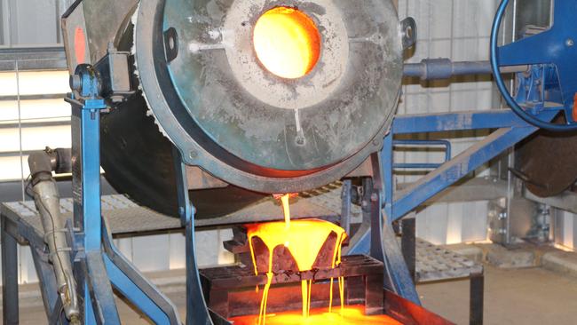 Great Divide Mining is hoping for its first gold pour at its Challenger mine in the next couple of weeks.