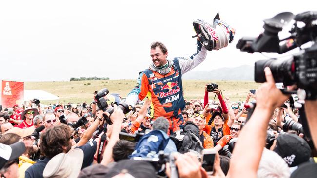 Matthias Walkner celebrates victory at the end of the 2018 Dakar Rally. Pic: PhotosDakar.com / KTM