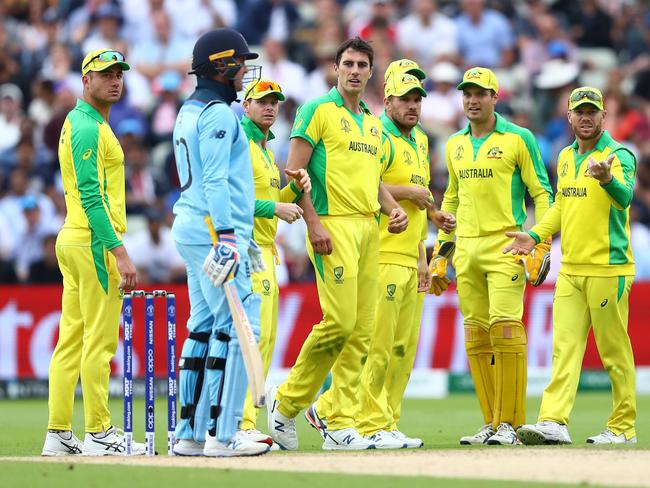 BIRMINGHAM, ENGLAND - JULY 11:  The Australia players reacts as Jason Roy of England remonstrates with the Umpires after being given out caught behind despite not connecting with the ball during the Semi-Final match of the ICC Cricket World Cup 2019 between Australia and England at Edgbaston on July 11, 2019 in Birmingham, England. (Photo by Michael Steele/Getty Images)