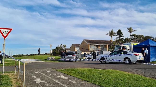 The siege took place over four hours at Robert Cram Dr, Bellambi. Picture: Darren Malone