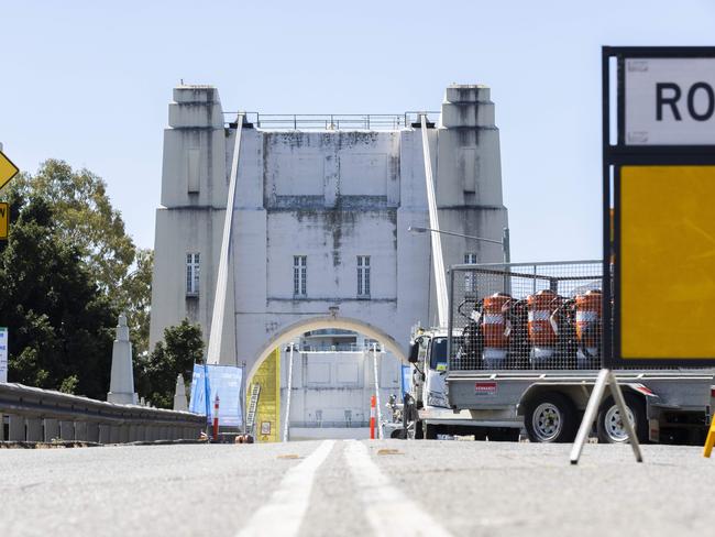 Walter Taylor Bridge road closure, Monday, September 16, 2024 - Picture: Richard Walker