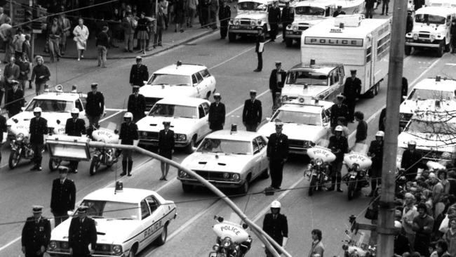 May 1976: Police parade down Swanston Street to the Melbourne Town Hall. Picture: Herald Sun